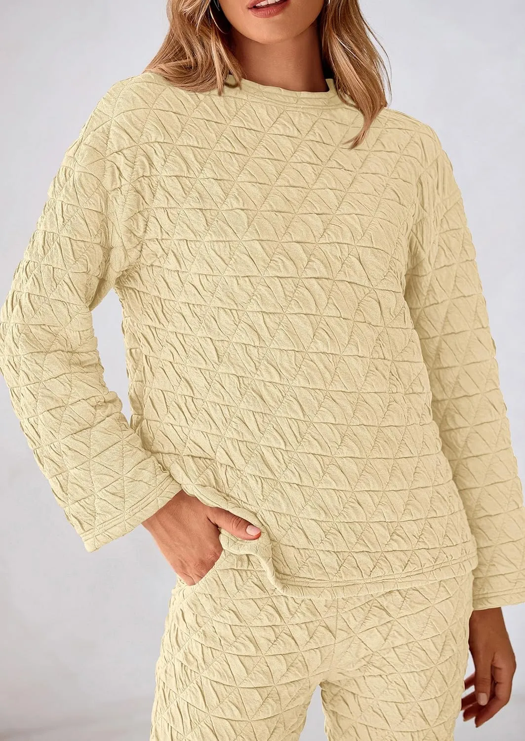 PRETTYGARDEN Women's 2 Piece Outfits Fall Fashion Clothes Quilted Long Sleeve Tops Wide Leg Pants Matching Lounge Sets